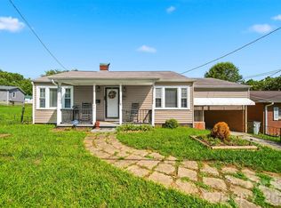 421 Finley Ave NW, Lenoir, NC 28645