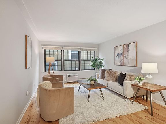 5th image of 3215 Pillsbury Ave S #107