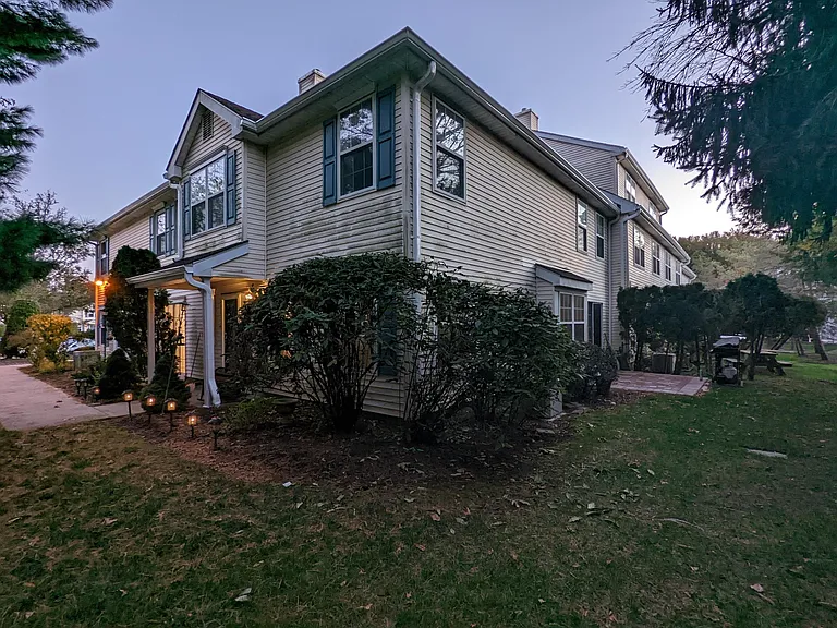 671 Snowdrop Ct — Photo 18