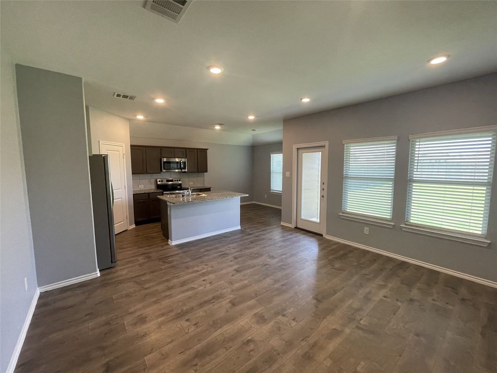 825 Alton Dr, Aubrey, TX - View 6