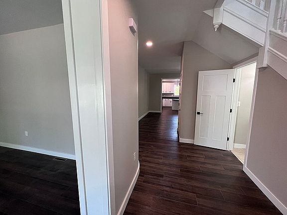3rd image of 317 S Walnut St