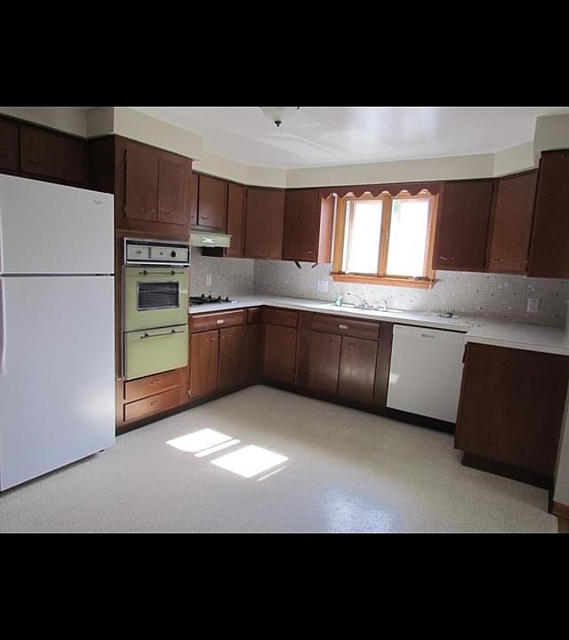 1st image of 58 Ayrault Dr