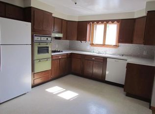 58 Ayrault Dr, Amherst, NY 14228