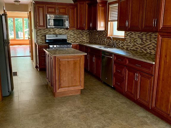 5th image of 5640 S Narragansett Ave #1
