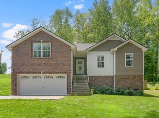 2816 E Old Ashland City Rd, Clarksville, TN 37043