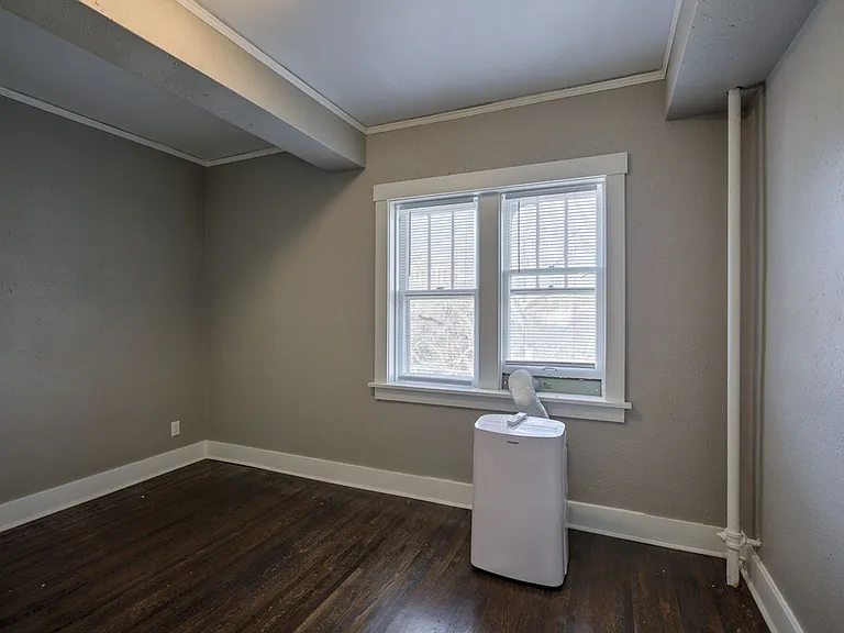606 S 32nd Ave — Photo 10