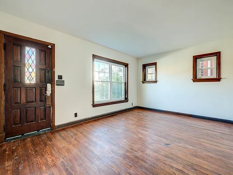 3754 Dunnica Ave — Photo 8