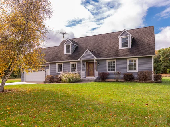 12200 S 31st St, Vicksburg, MI 49097