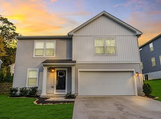 208 Black Oak Ln, Morgantown, WV 26508