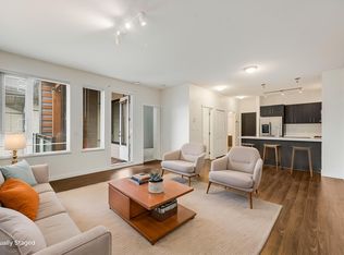 3133 Riverwalk Ave #422, Vancouver, BC