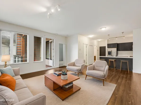 3133 Riverwalk Ave #422, Vancouver, BC V5S 0A7