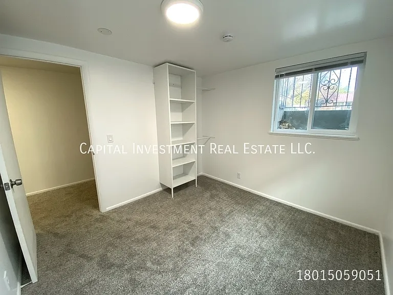421 N Oakley St #B — Photo 4