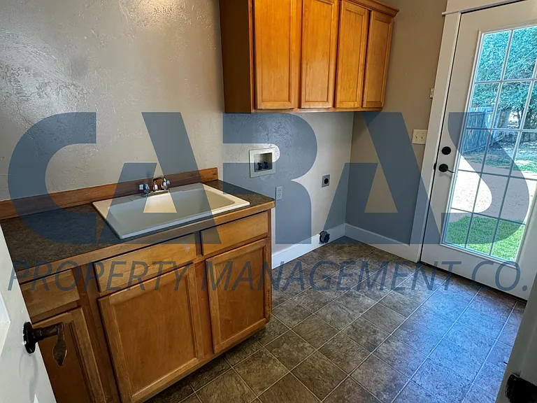 128 Snowberry St — Photo 10