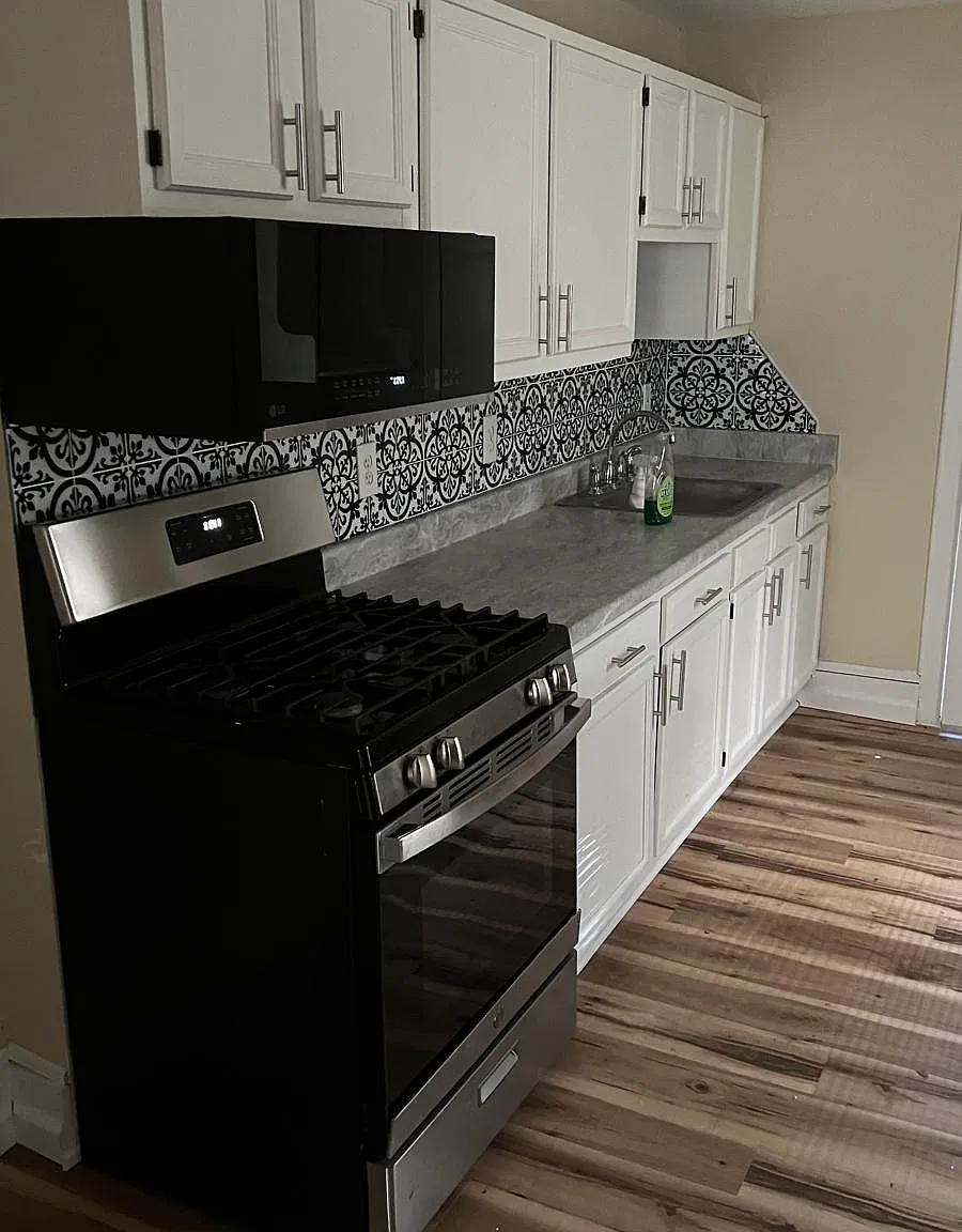 3 bed, 1.5 bath, 1250 sqft, $1,775 — Photo 1