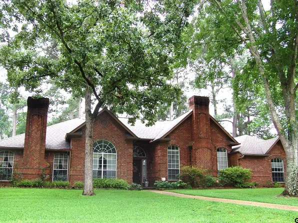 1683 Old Oak Dr, Tyler, TX 75703