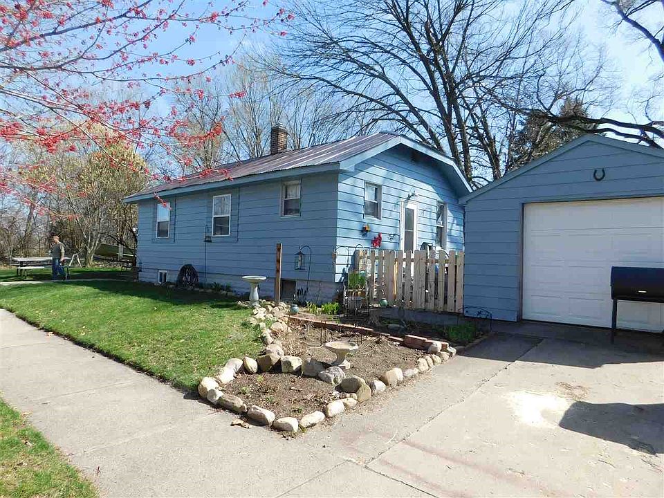 1st image of 1139 Woodward Ave
