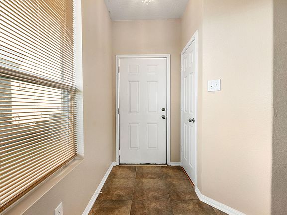5th image of 5911 Rosemary Cir