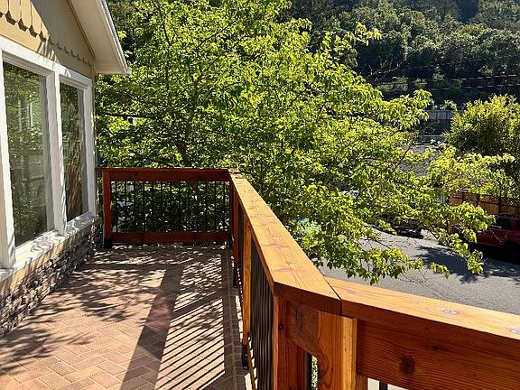 Front deck