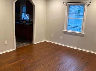 2 E Dillenbeck Dr, Albany, NY 12203