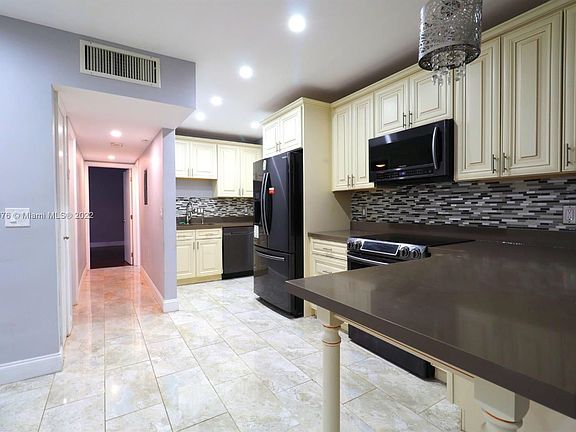 4th image of 3550 NW 8th Ave APT 104