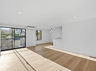 642 NW Knoll Dr #205, West Hollywood, CA 90069