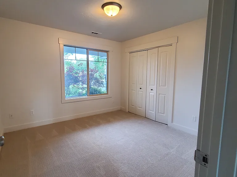 2420 E Clackamas Ct — Photo 10