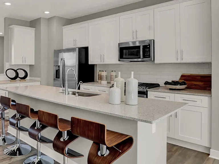 13847 Gatsby Dr — Photo 3