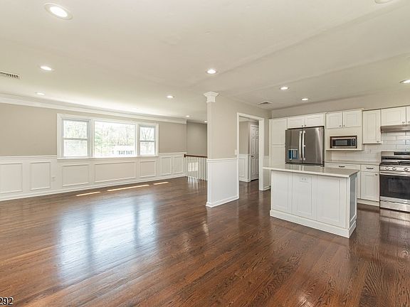 2nd image of 52 Galloping Hill Rd