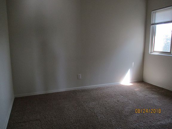 4th image of 2620 N Half Moon Dr