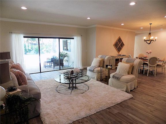 3rd image of 14001 Kensington Oak Pl