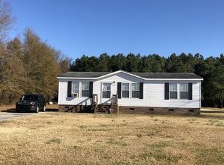 3863 Hamilton Rd, Kinston, NC 28501