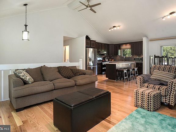 2nd image of 108 Arundel Ave