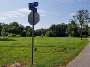412 W 4th St, La Center, KY 42056