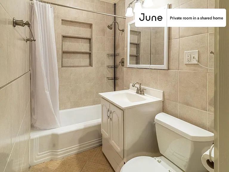 129 Chiswick Rd #A — Photo 15