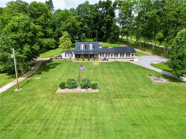 7905 Baker Rd, Frazeysburg, OH 43822