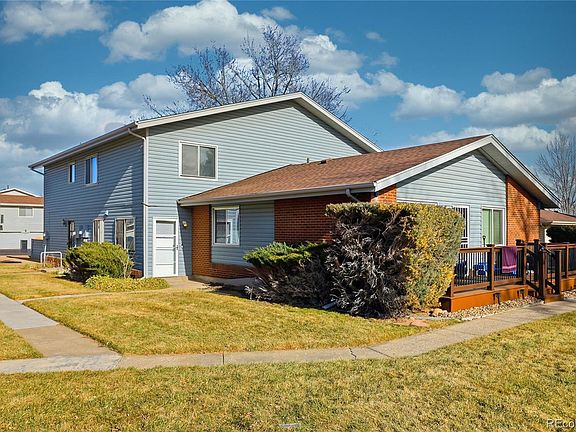 2nd image of 3355 S Flower Street #122