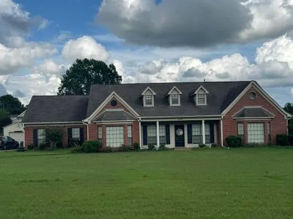 4430 Summers Place Dr, Olive Branch, MS 38654