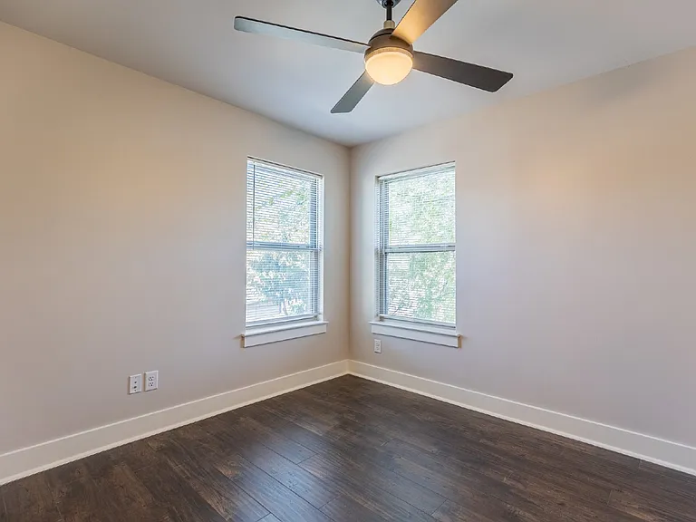 130 Rose Ln #202 — Photo 23