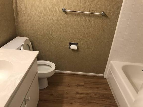 4th image of 777 San Antonio Rd APT 82