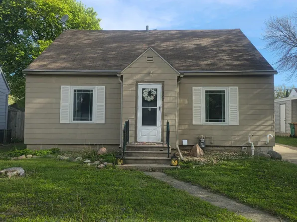 1322 Dunham St, Albert Lea, MN 56007
