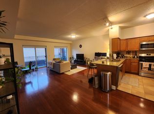 2318 N Milwaukee Ave APT 201, Chicago, IL 60647