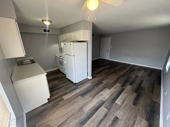 4401 Landside Dr, 4401 Landside Dr #3, Louisville, KY 40220