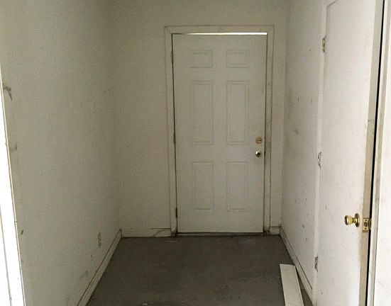2nd image of 3611 E Lambright St