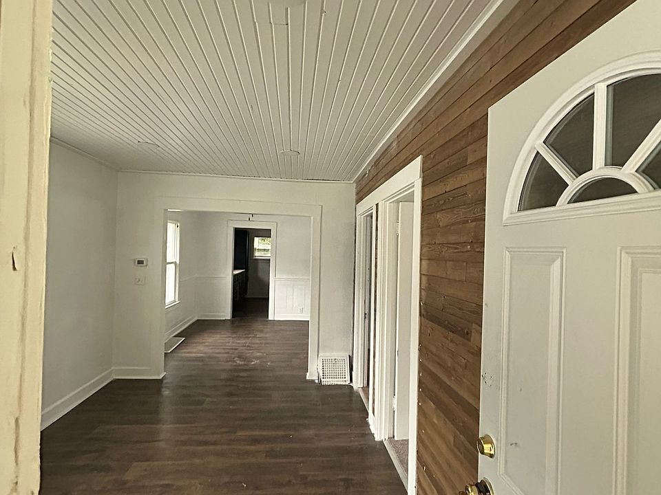 1st image of 2802 Fielding St