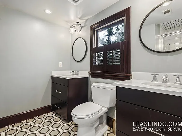 4927 Eskridge Ter NW — Photo 27
