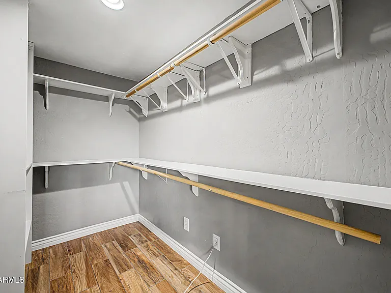 1340 E Donner Dr — Photo 17