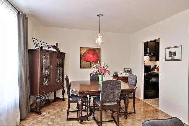11 Shallmar Blvd — Photo 8