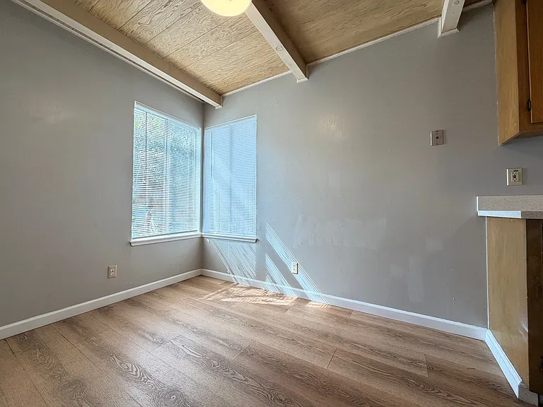 2021 Road 20 — Photo 10