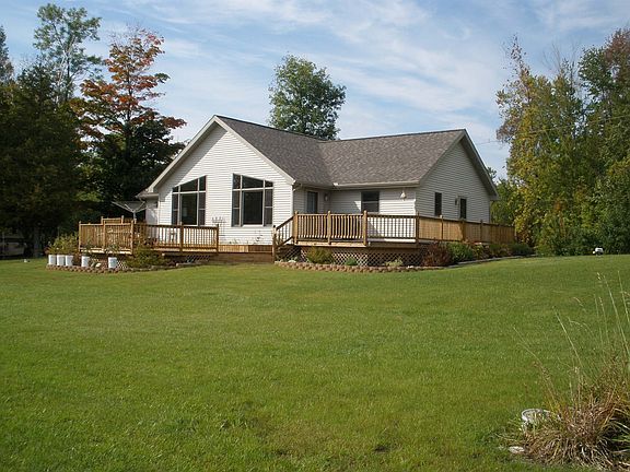 5th image of 2699 Lakewood Dr