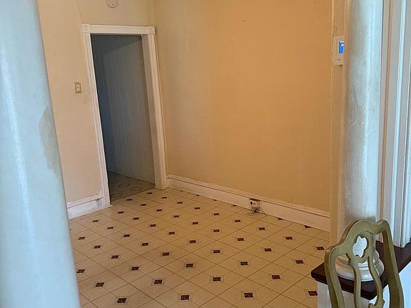 3rd image of 6141 Chestnut St
